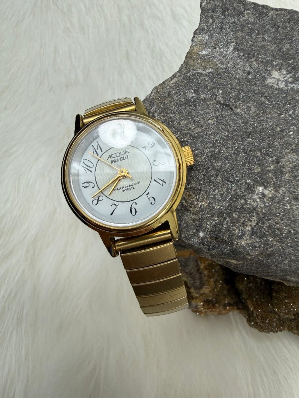Timex Acqua INDIGLO Night Light Ladies Gold Tone Watch Stretch Band